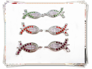 Fabrication faite main pendante de bijoux de collier de charme en cristal multicolore de poissons