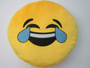 Les coussins et les oreillers ronds de jaune d'émoticône d'Emoji ont bourré le jouet de peluche