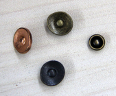 Metal à plat fait sur commande de boutons d'habillement de rivet/laiton 3D pour des vêtements