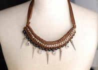 Brown personnalisé tricotés à la main perles collier colliers, colliers artisanaux