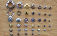 La rupture en laiton de coutume d'électrodéposition boutonne des accessoires de matériel d'oeillet de vêtement