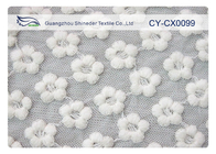 Tissu de dentelle brodé par blanc de forme de fleur pour la robe de mariage CY-CX0099