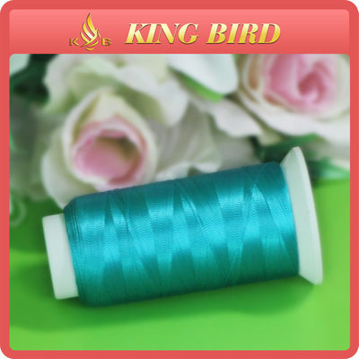 Adaptez les bobines aux besoins du client de plastique de fils de broderie de machine à coudre de rayonne