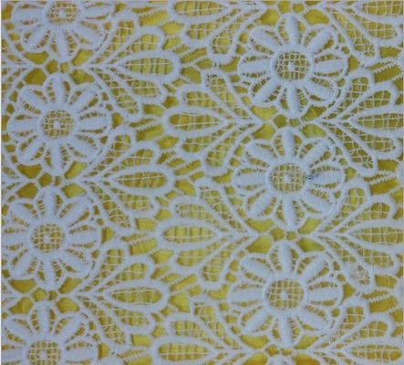 Le mariage de polyester/rayonne de règlage a brodé le tissu de dentelle pour la dame, soluble dans l'eau