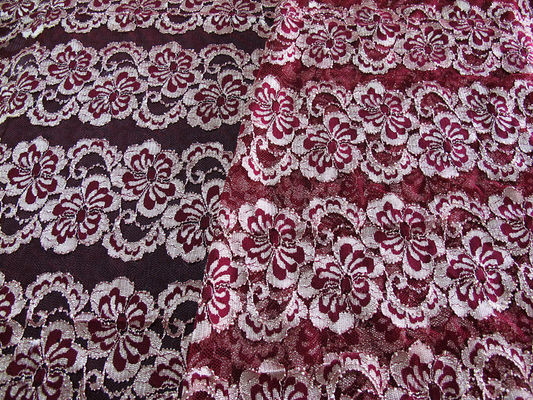 Teinture qui respecte l'environnement de tissu élastique floral onduleux de dentelle pour la robe de soirée CY-DK0037