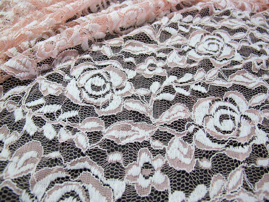 Tissu extensible de dentelle de polyester de Spandex de coton avec la dentelle de fleur tricotée par maille