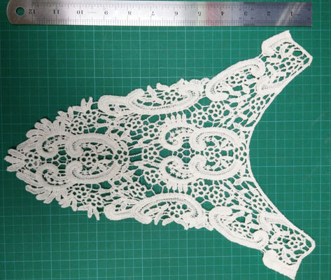 Collier blanc de collier de dentelle du coton PFD personnalisé pour le motif
