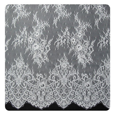 Les shorts en nylon brodés d'équilibre de dentelle de cil/ont brodé le tissu de dentelle