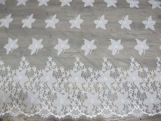 Tissu de dentelle de broderie d'équilibre de cil de coton pour le rideau et l'habillement