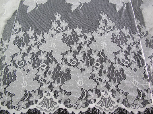 Tissu de dentelle de broderie d'équilibre de cil de coton pour le rideau et l'habillement