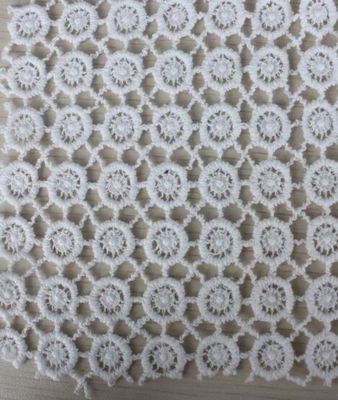 Couleur blanche de dentelle de Qmilch de modèle soluble dans l'eau de cercle dans le coton de lait
