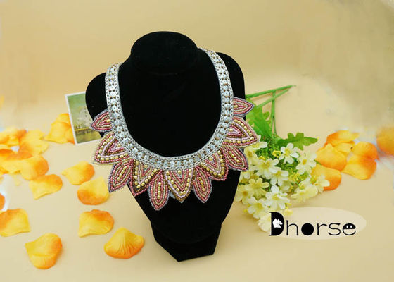 Collier décoratif de collier de perle de graine de fausses pierres, collier de collier de mode