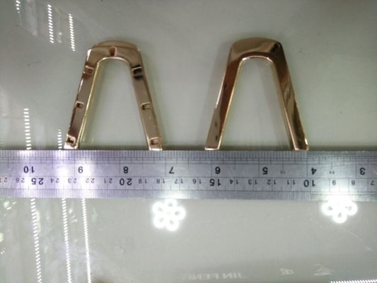 L'équilibre divers de voie de garage en métal de v a décoré les vêtements particulièrement 4,5" ressortissant de largeur