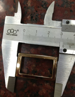 Équilibre en métal de barre en métal pour le vêtement et la ceinture mode de 1.9cm x de 3.2cm