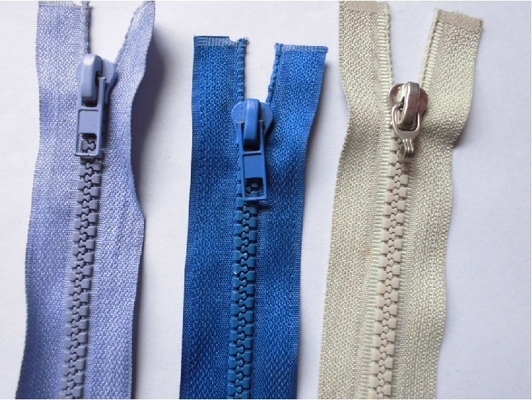 Les tirettes faites sur commande résine d'argent en plastique blanche/bleue tire pour les vêtements 5#