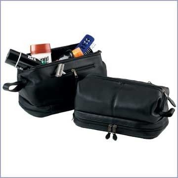 Le voyage Zippered adapté aux besoins du client pararticle de toilette en cuir de vache met en sac le compartiment inférieur noir