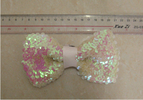 Corsage de fleur artificielle du ruban 14cm de paillette dans la longueur de 14cm pour le noeud