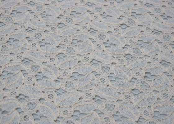 Tissu en nylon de dentelle de coton en ivoire pour des robes