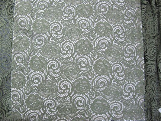 Tissu en nylon de dentelle de fleur tricoté pour le vêtement avec la dentelle de Non-Bout droit